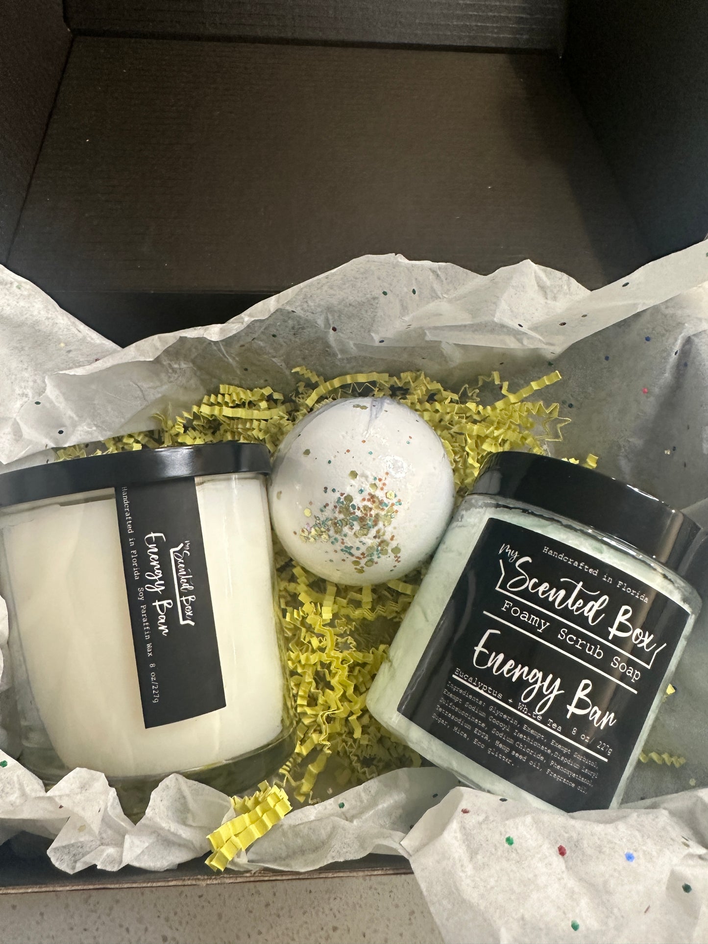 Spa Gift Box for Women, Pamper Me Bath Kit, Self Care Relaxation Pack, Candle Lover Gift Set for Fall Christmas