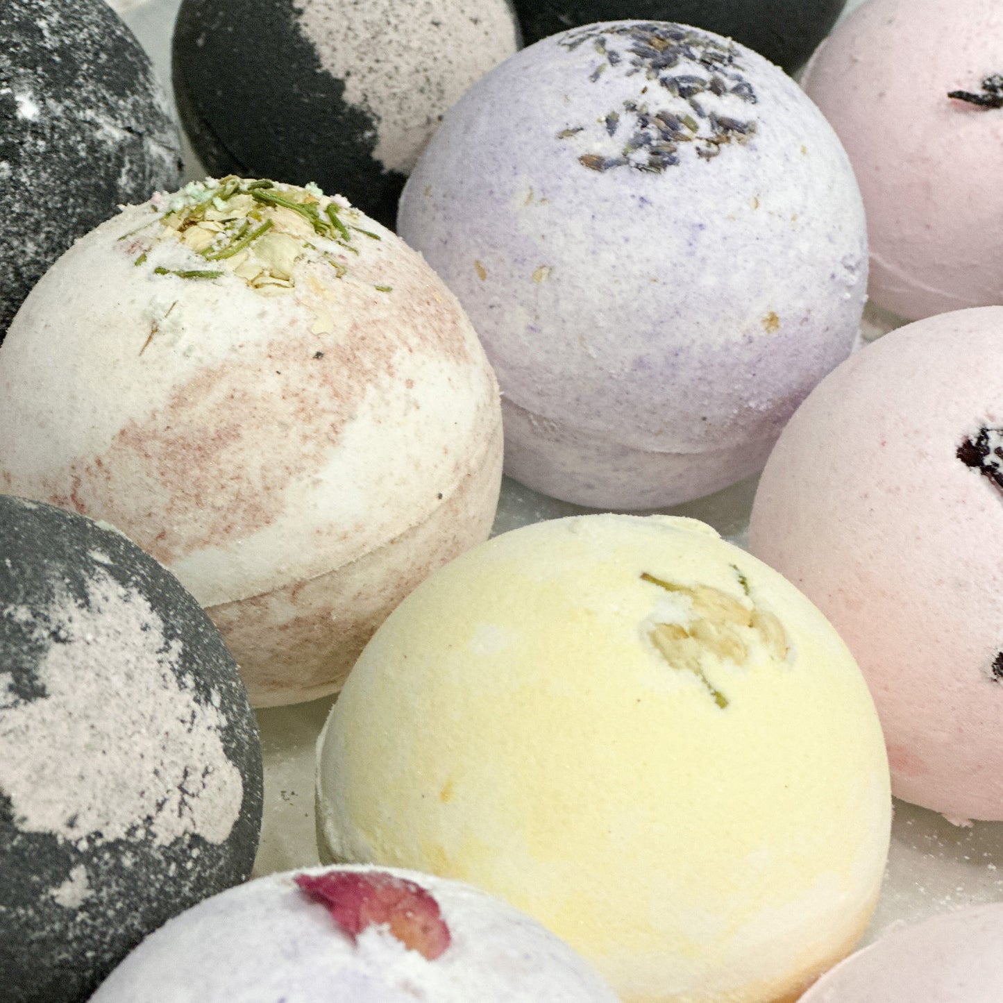 6 pc Bath bomb Assortment for Aromatherapy Present, Soak Bath Relaxation for Women