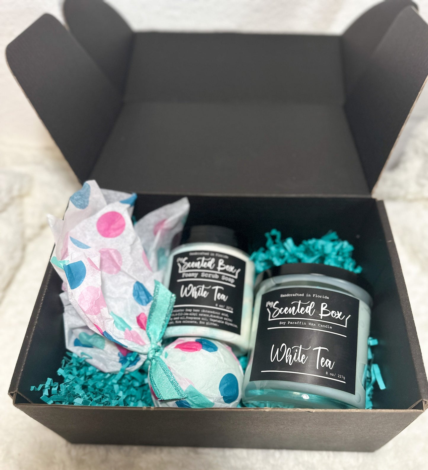 Spa Gift Box for Women, Pamper Me Bath Kit,  Self Care Relaxation Pack, Candle Lover Gift Set for Fall Christmas